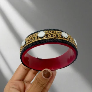 bangle front